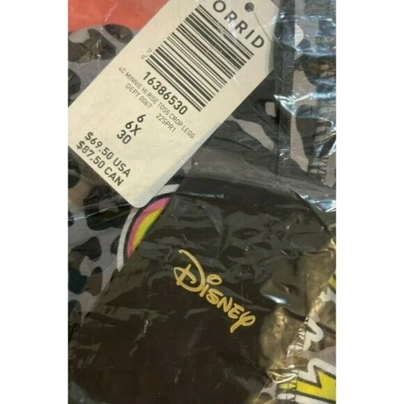 Disney +6 Gray Minnie Mouse Animal Print Graphic Stretch Waist Pocket Crop Pants - Picture 6 of 6